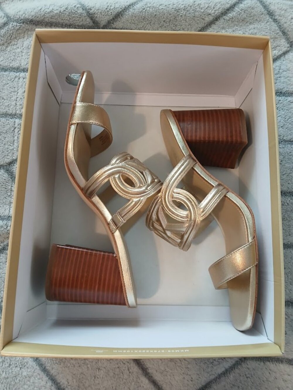 Michael Kors “Alma” Mid Heel Sandal – Size 8M – Pale Gold – NEW in Box